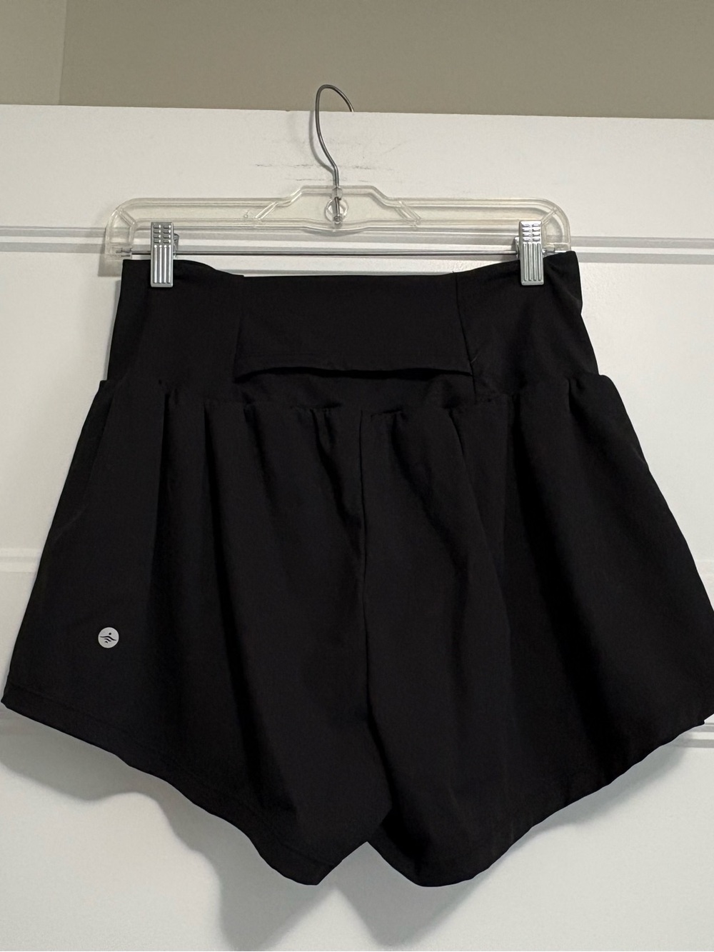 HALARA Black High-Waist Athletic Skort-Style Shorts